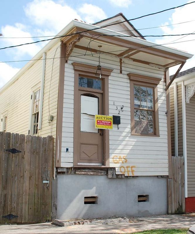 832 N. Dupre Street The Lens